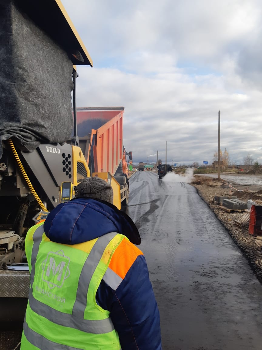 укладка асфальта асфальтоукладчиком укладка асфальта; асфальтирование; асфальтировка